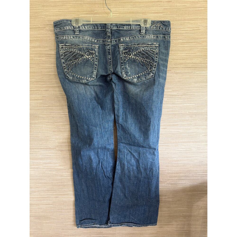 Silver Jeans co. Women's Tuesday size 34/31 Low Rise Boot cut - Picture 4 of 7
